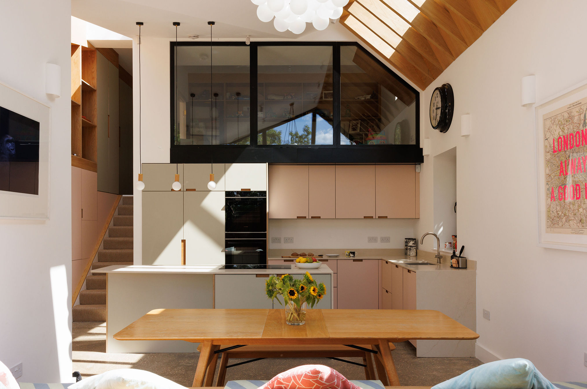 M&M House Kitchen